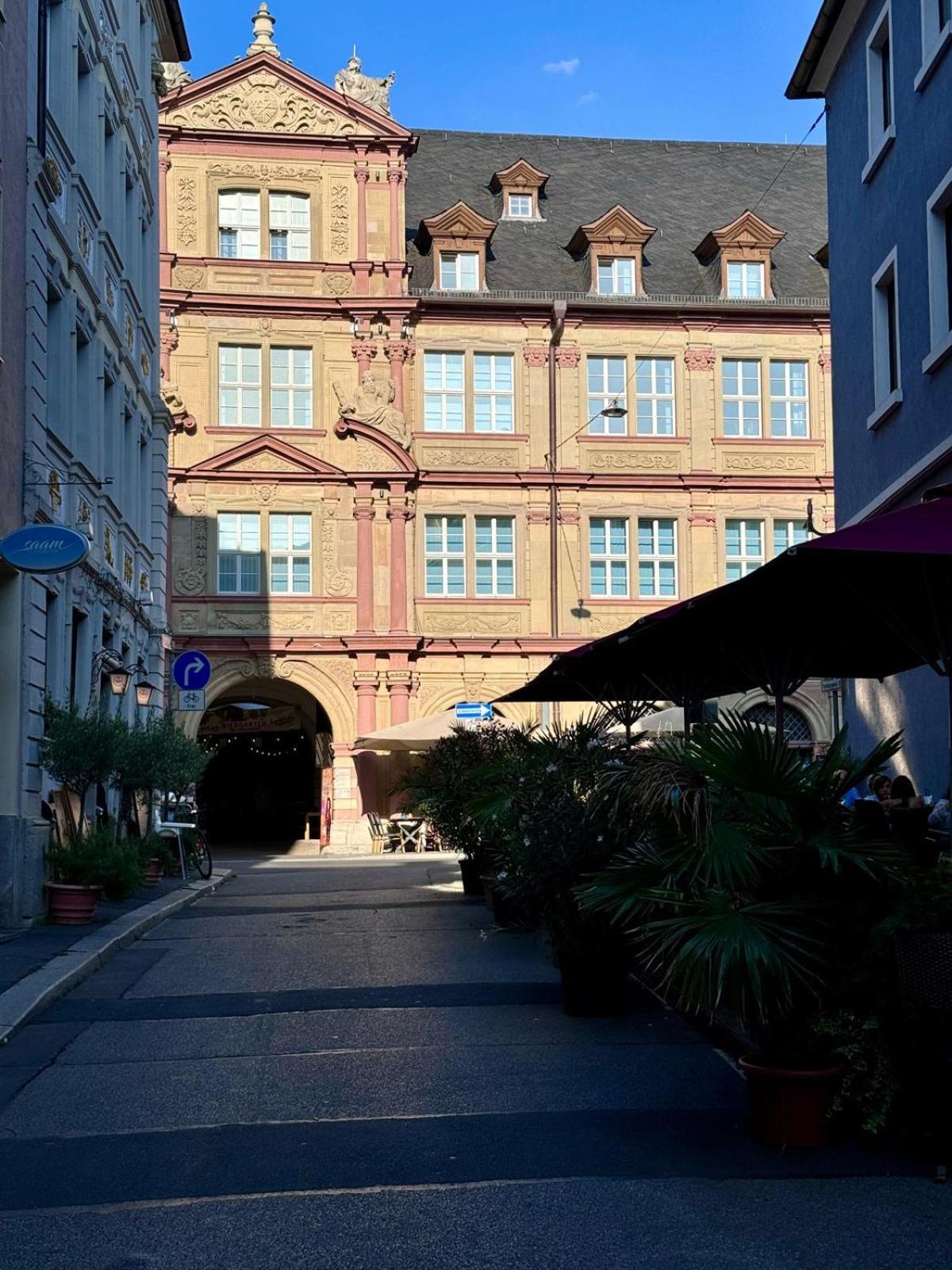 Oldtown Gallery Apartment *